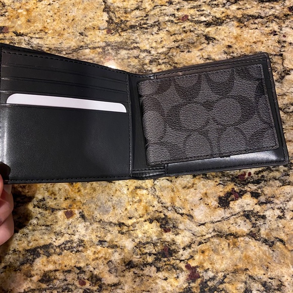 Men’s coach wallet - Picture 2 of 4